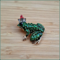 Preview: Brosche "Froschkönig"