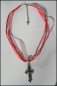 Preview: "Gothisches Kreuz" an leuchtend rotem Halsband