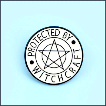 Preview: Pin „PROTECTED BY WITCHCRAFT“