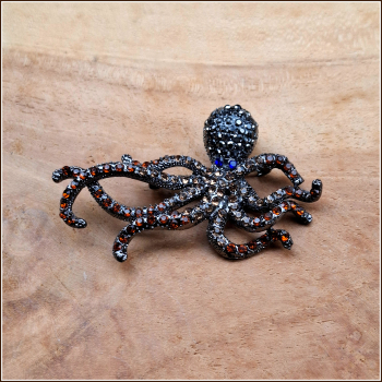 „Oktopus“ – Brosche & Kettenanhänger – 2 in 1