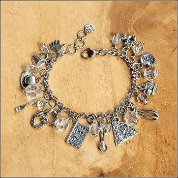 Preview: Bettelarmband „Küchenfee“ – ein Unikat