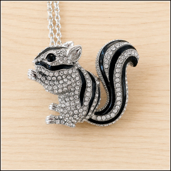 Halskette & Brosche "Hörnchen" - 2 in 1