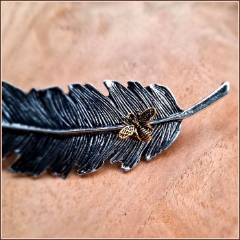 Haarspange „Feder & Bienchen“
