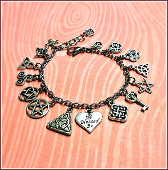 Preview: Bettelarmband "Hexensegen" - 21 bis 22,5 cm