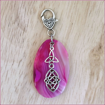 Charmanhänger / Schutzamulett "Achat & Triqueta & Knotwork"