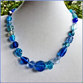 Halskette "Glasperlentraum" in Blau - Unikat!