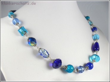 Halskette "Glasperlentraum in Blau" - Unikat!