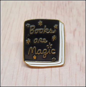 BuchLiebeKollektion - Pin "Books are magic"