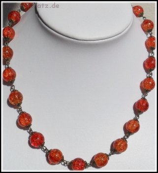 Collier aus orangen Crackle-Perlen