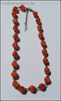 Collier aus orangen Crackle-Perlen