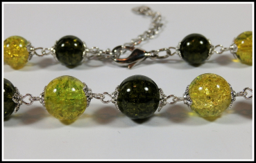 Collier aus grünen Crackle-Perlen - Einzelstück