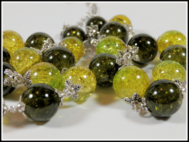 Collier aus grünen Crackle-Perlen - Einzelstück