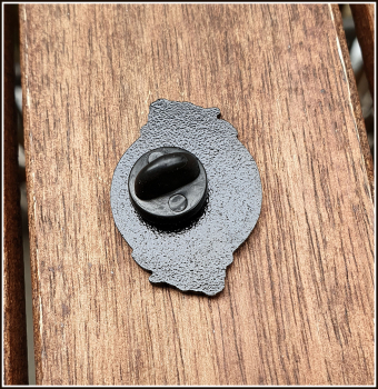 Pin "Delfine"