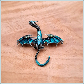 Brosche "Silberdrache in Türkis"