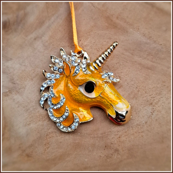 Geschenk-, Deko- oder Baumanhänger „Einhornkopf in Gelb“