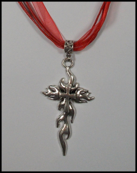 "Flammendes Kreuz" an feuerrotem Halsband