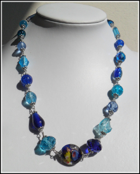 Glasperlen-Collier "Lieblingsblau" - Unikat!