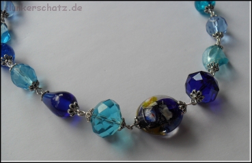 Glasperlen-Collier "Lieblingsblau" - Unikat!