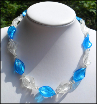 Collier "Glasfolienperlen - Blau - Weiß" - Unikat