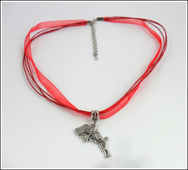 "Gun and Rose" an leutend rotem Halsband