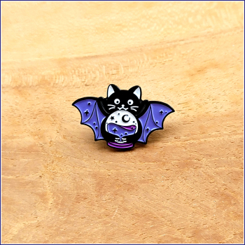Pin „Geflügelte Hexenkatze“