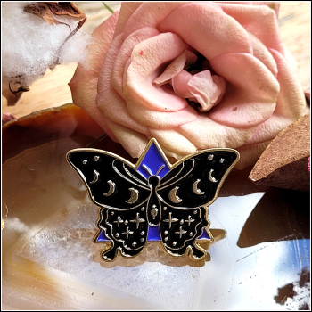 Pin "Schwarze Mondmotte"