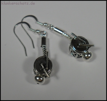 Auftragsarbeit - Set aus Charmanhänger, Armschmuck & Ohrhängern