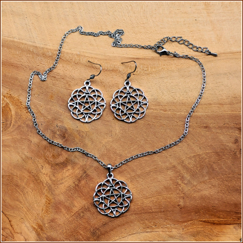 Schmuckset "Filigranes Pentagramm" - Halskette & Ohrhänger
