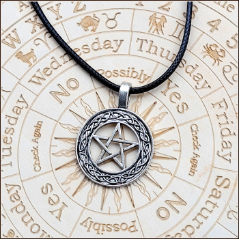 „Pentagramm“ an gewachster, schwarzer Baumwolle – 45 cm, plus Verlängerung