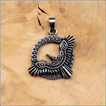 Kettenanhänger „Keltischer Rabe“ aus Edelstahl