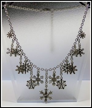 Preview: Collier "Schneeflockenzaubersterne"
