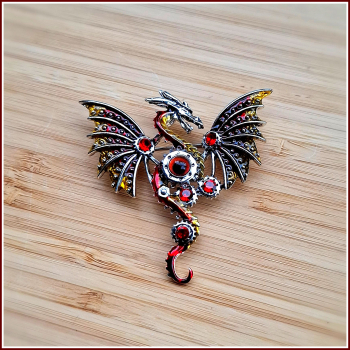 "Steampunk-Drache" in Rot - Brosche & Kettenanhänger - 2 in 1