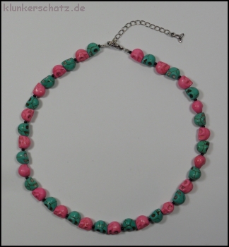 Armband und Halskette "Pretty Skull" - Totenköpfe aus Howlith - Unikate
