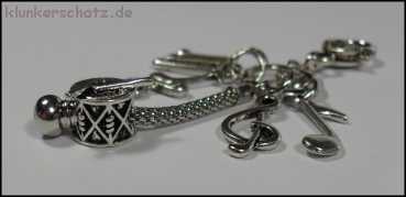 Auftragsarbeit - Set aus Charmanhänger, Armschmuck & Ohrhängern