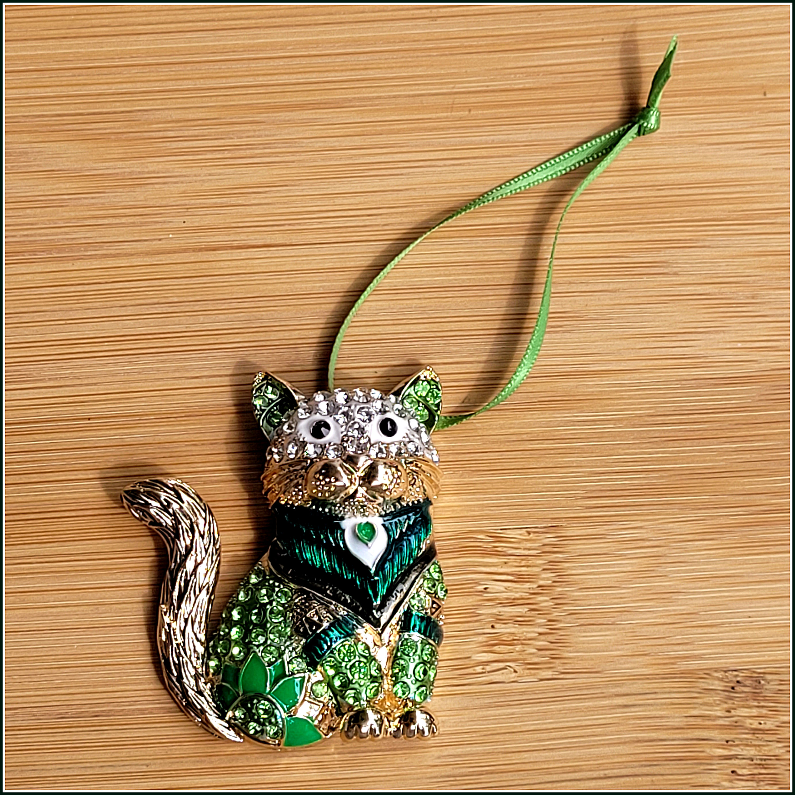 Katze hängende Ornament, grüne Katze mit Band Keramik Ornament,  handgemachte Keramik kleine Katze, Katzenliebhaber Geschenk, Katze  Rückspiegel Anhänger - .de