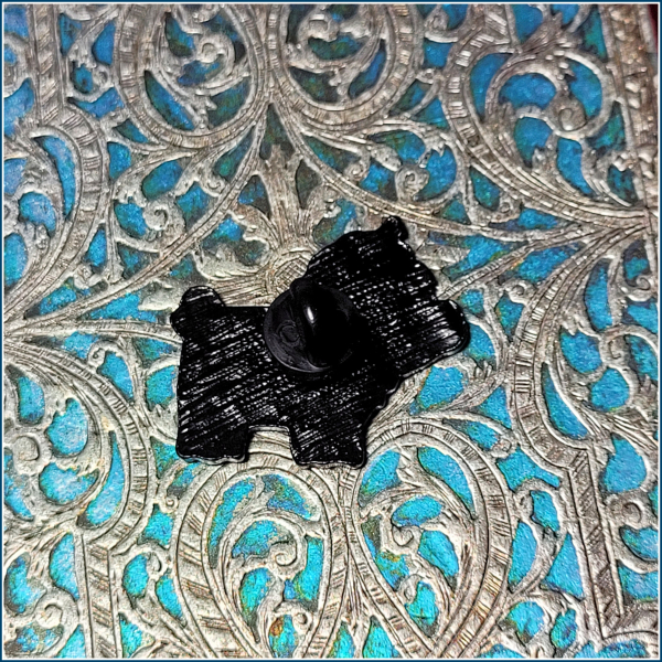 Pin „Schwein im Einhornkostüm“