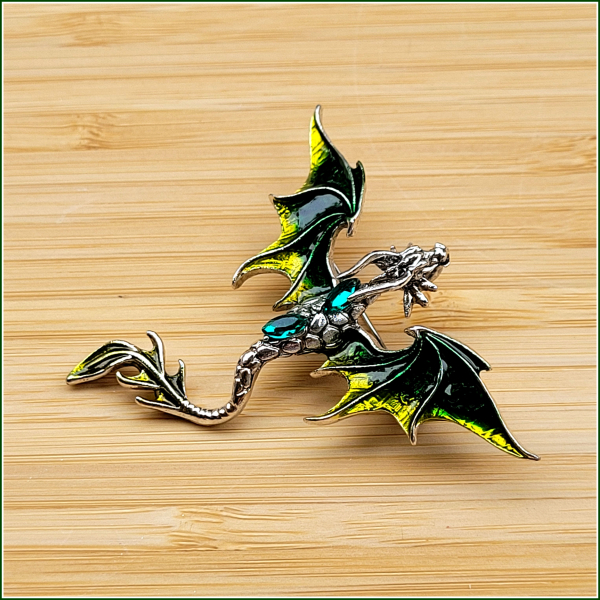 „Grüner Silberdrache“ – Brosche & Kettenanhänger – 2 in 1
