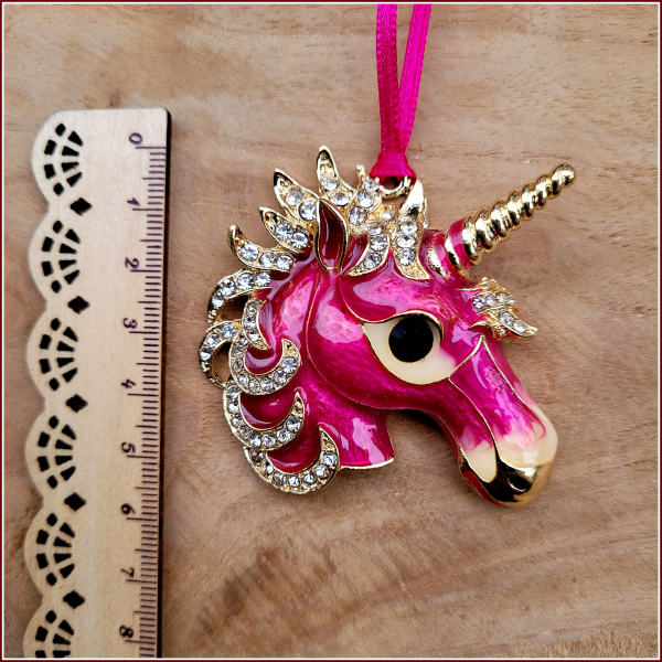Geschenk-, Deko- oder Baumanhänger "Einhornkopf in Purpur" - Einzelstück