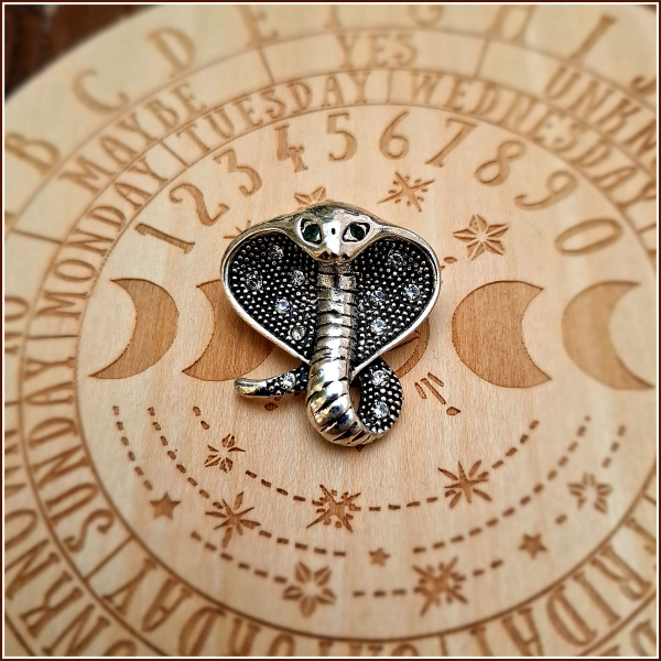 "Kleine Kobra" - Brosche & Kettenanhänger - 2 in 1