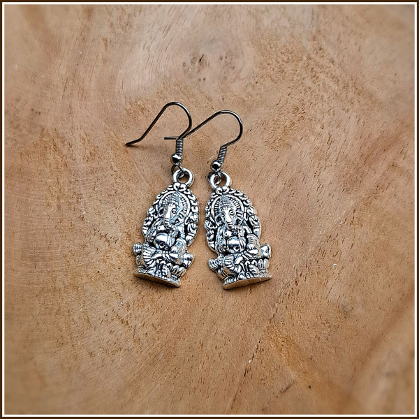 "Ganesha" - "Der Überwinder aller Hindernisse" als Ohrschmuck