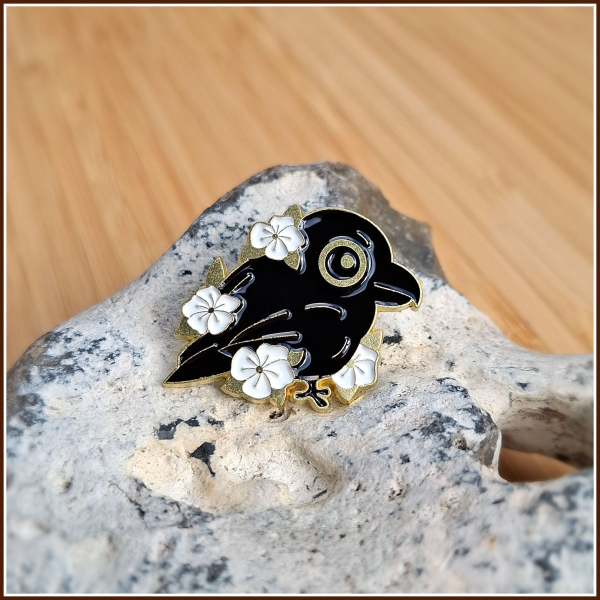 Pin "Rabe & weiße Blüten"