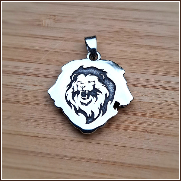 Kettenanhänger "Löwenbrüder" aus Edelstahl