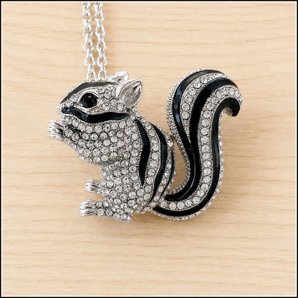 Halskette & Brosche "Hörnchen" - 2 in 1