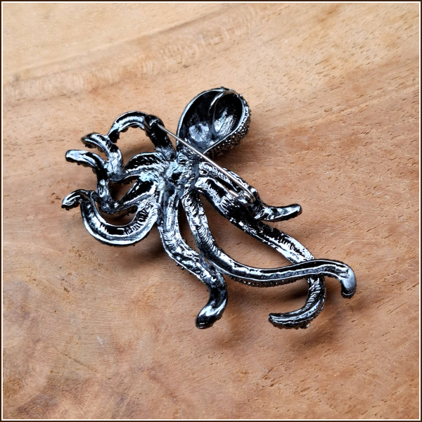 „Oktopus“ – Brosche & Kettenanhänger – 2 in 1