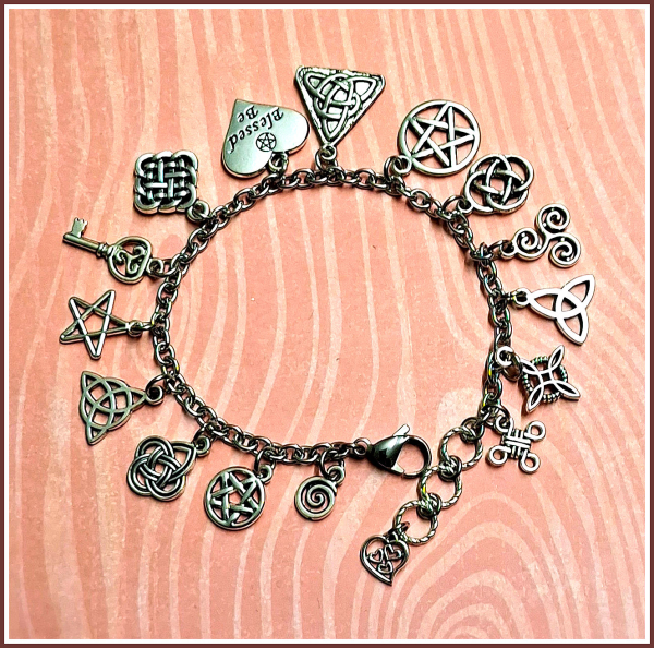 Bettelarmband „Hexensegen“ – 20,7 bis 22,3 cm - Unikat