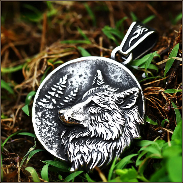 Kettenanhänger „Wolf“ aus Edelstahl