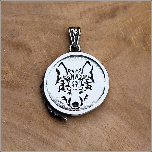 Kettenanhänger „Wolf“ aus Edelstahl