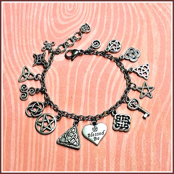 Bettelarmband „Hexensegen“ – 20,7 bis 22,3 cm - Unikat