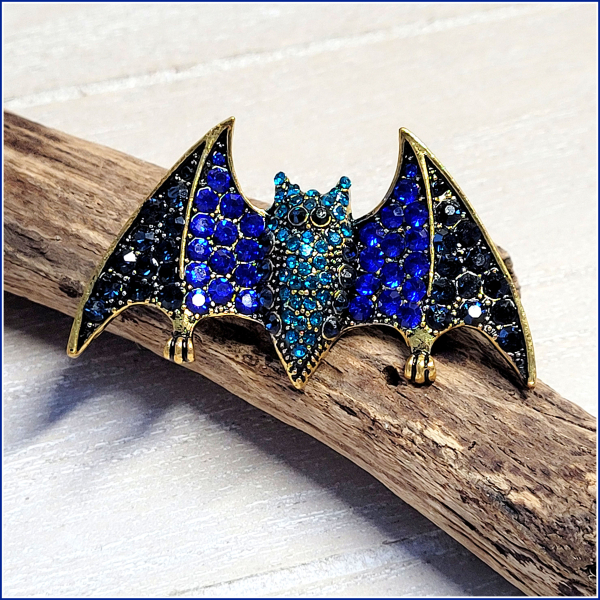 Brosche "Blaue Fledermaus"