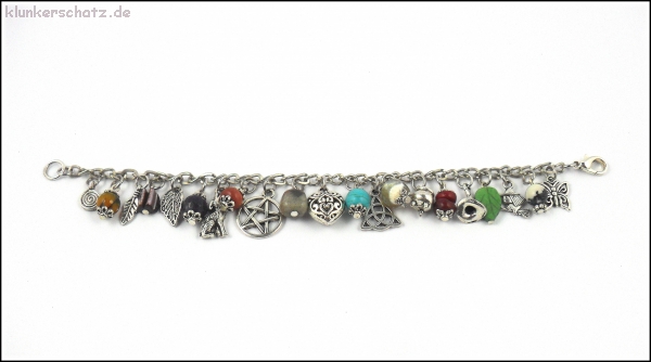 Auftragsarbeit nach Kundenwunsch - Bettelarmband "Little Witch"